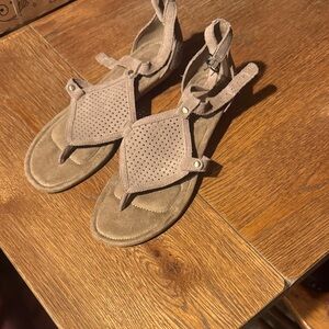 Koolaburra Perforated Tan Sandals